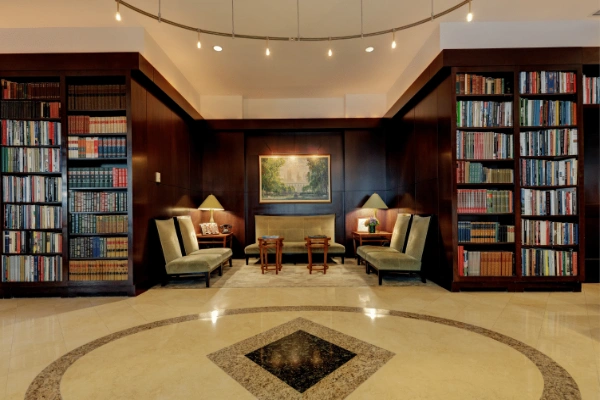 This-living-Room-Is-a-book-lovers-paradise - Copy